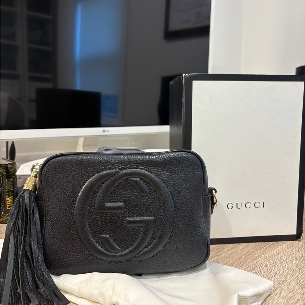 Pebbled Calfskin Small Soho Disco Bag Black